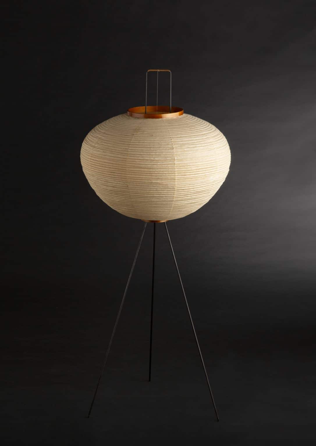 Akari modèle « 10A » par Isamu Noguchi