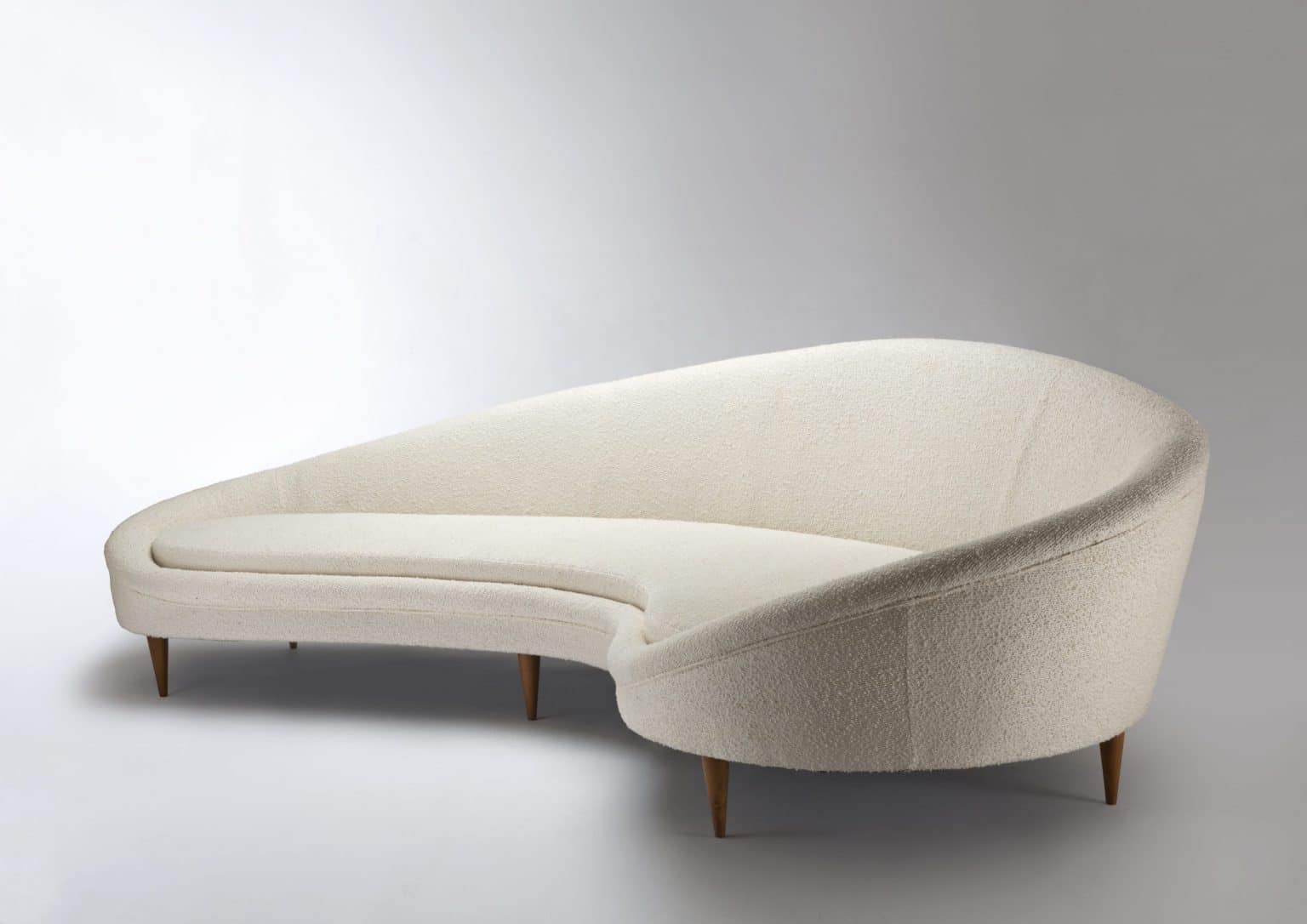 Canapé incurvé par Federico Munari