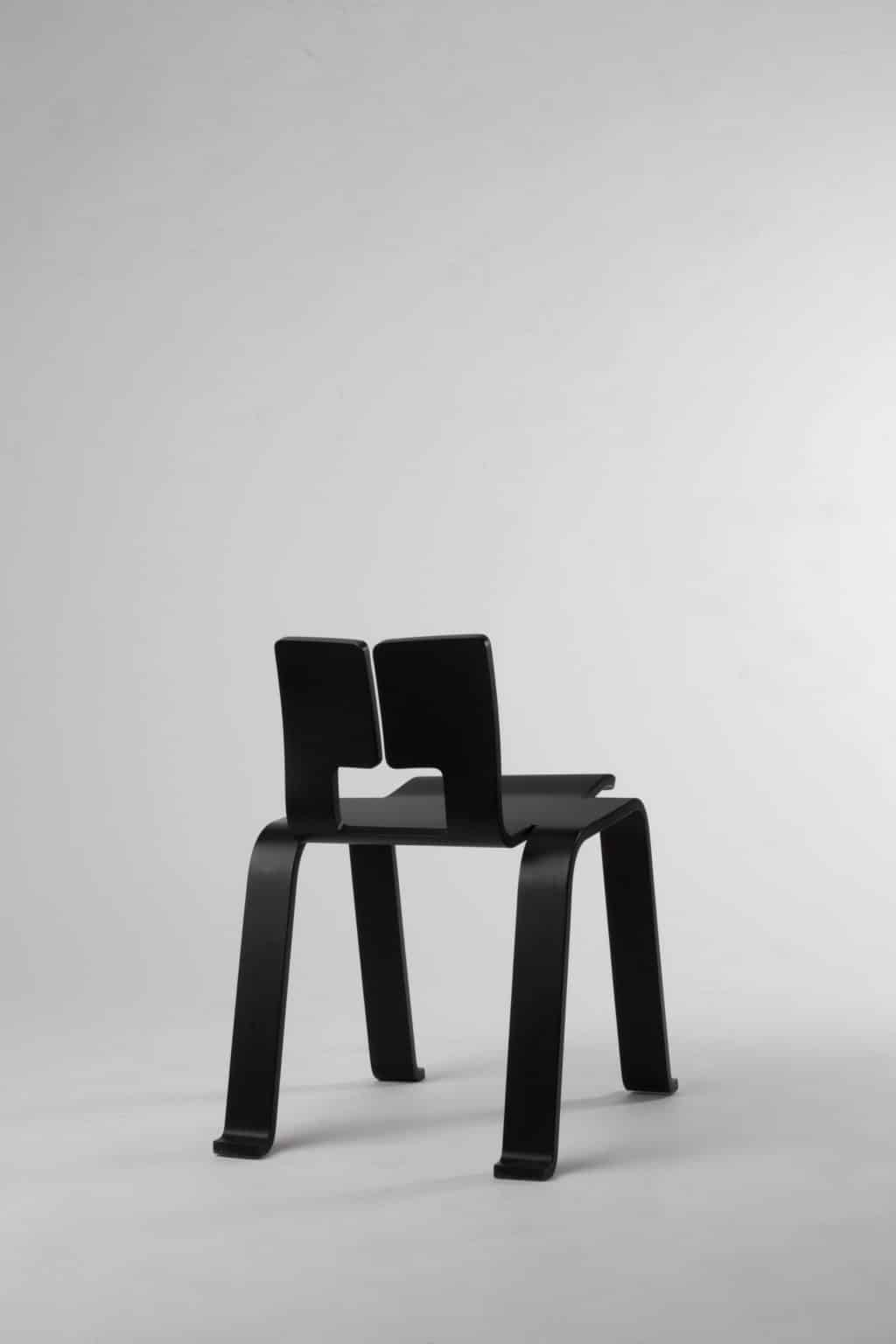 Chaise  « Ombre » par Charlotte Perriand