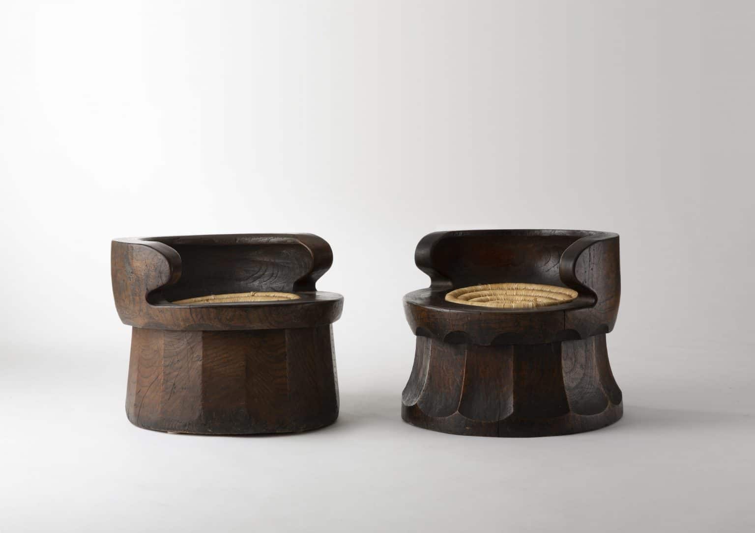 Deux fauteuils « Usu » par Travail Japonais