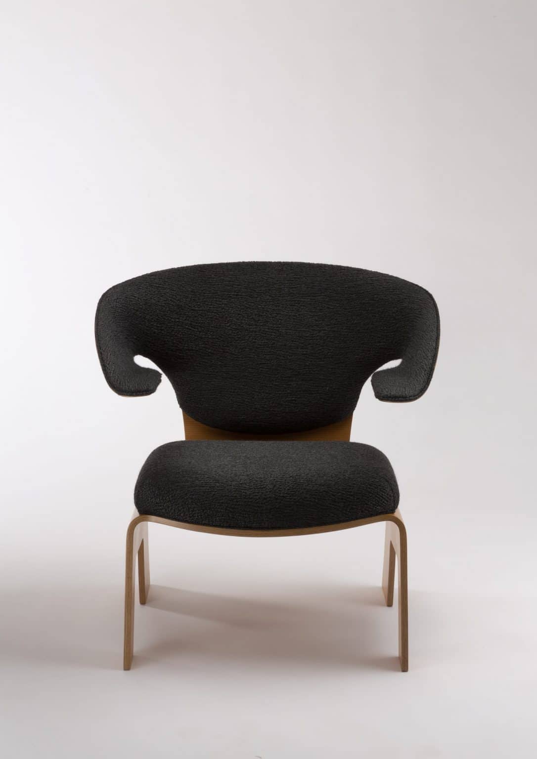 Fauteuil modèle « T-7304KY-NT » par Kenzo Tange