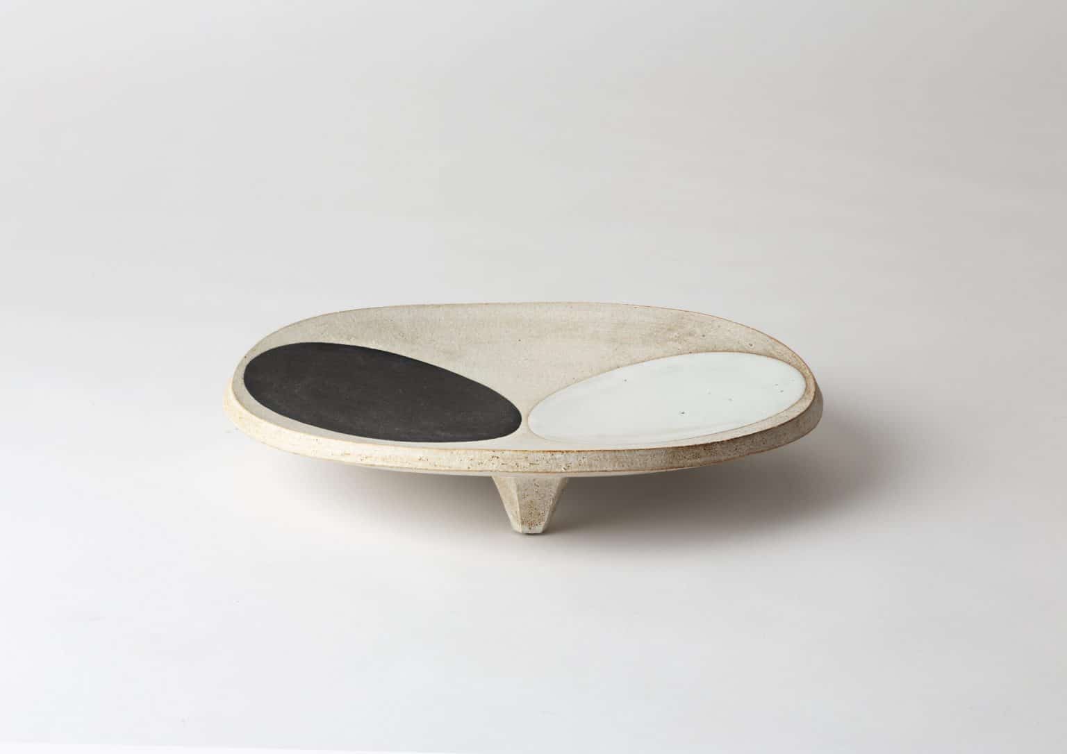 Grand plat modèle « Domino » par Mquan Studio