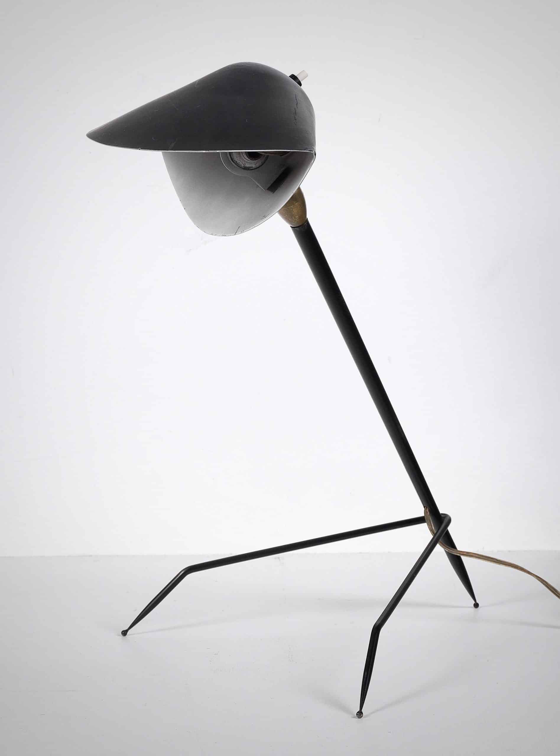 Lampe de table trépied par Serge Mouille