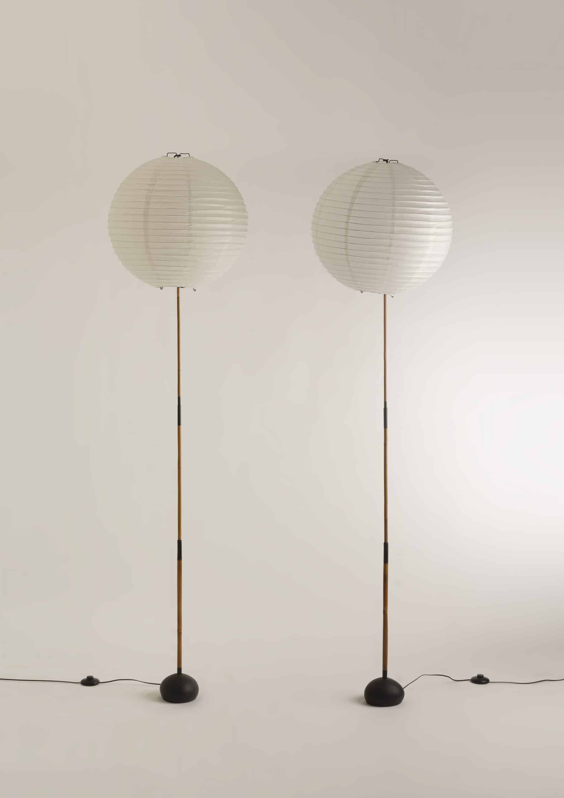 Paire de lampadaires par Travail Moderne