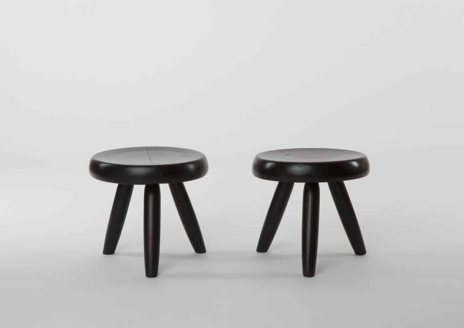 Paire de tabourets « Berger » par Charlotte Perriand