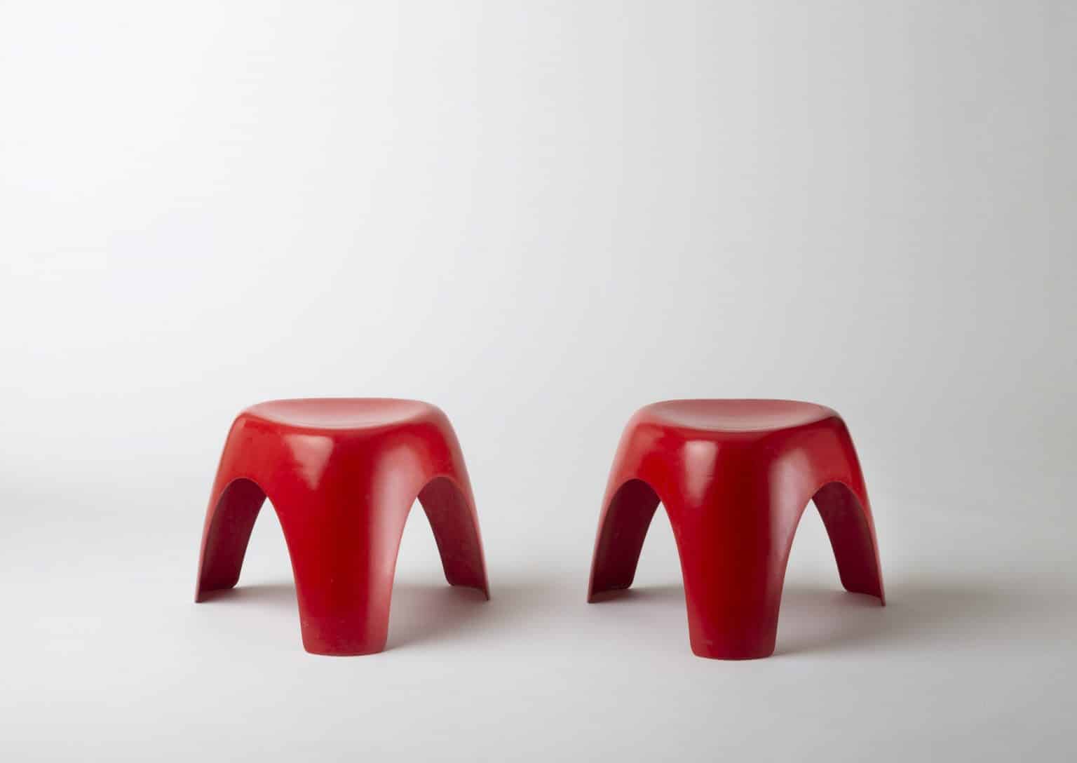 Paire de tabourets empilables « Elephant stool » par Sori Yanagi