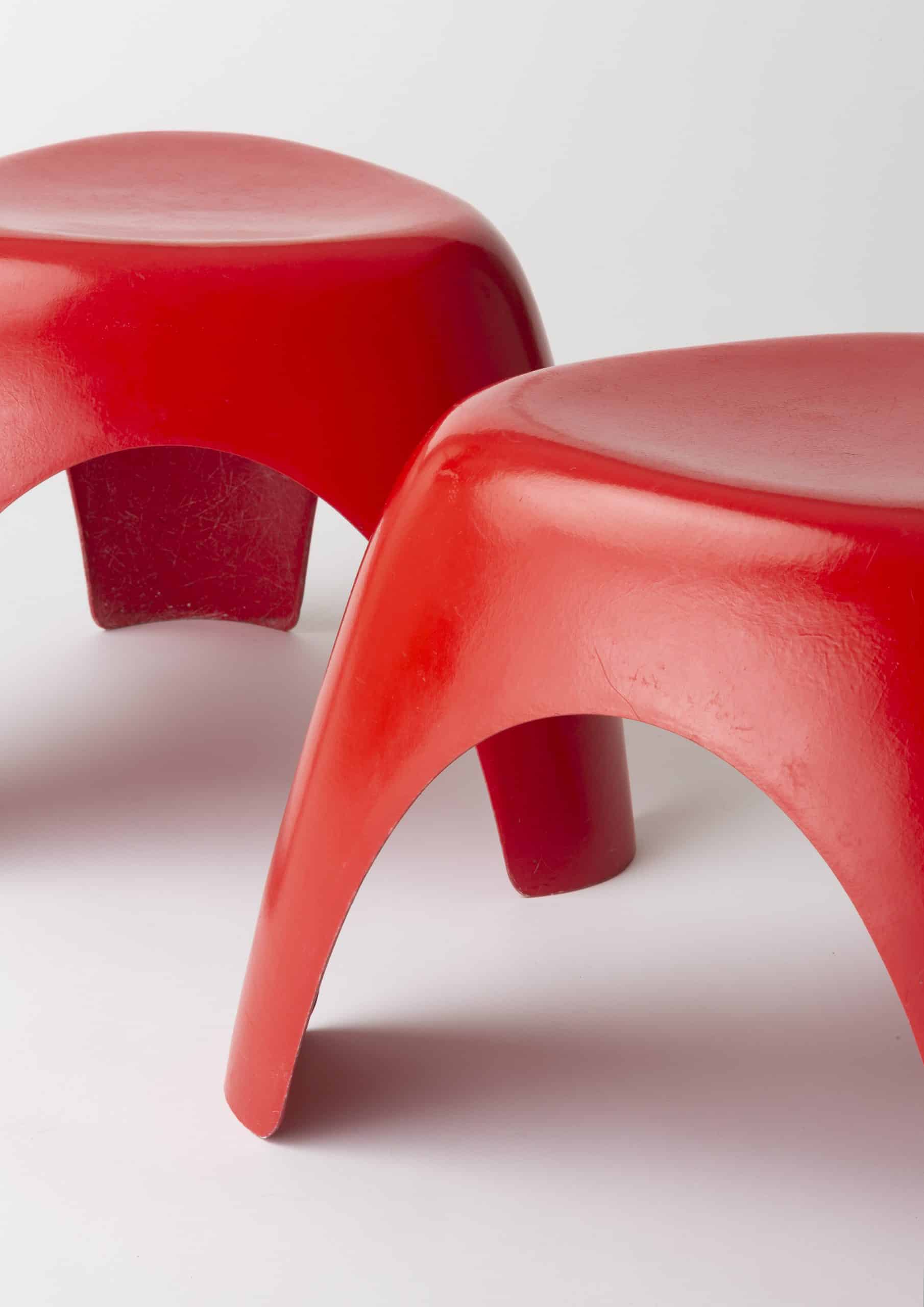 Paire de tabourets empilables « Elephant stool » par Sori Yanagi