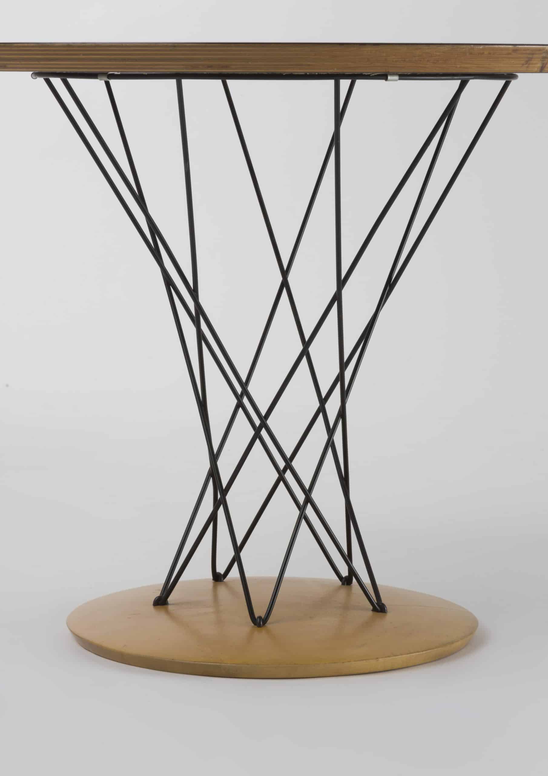 Table d'appoint modèle « 87 » par Isamu Noguchi