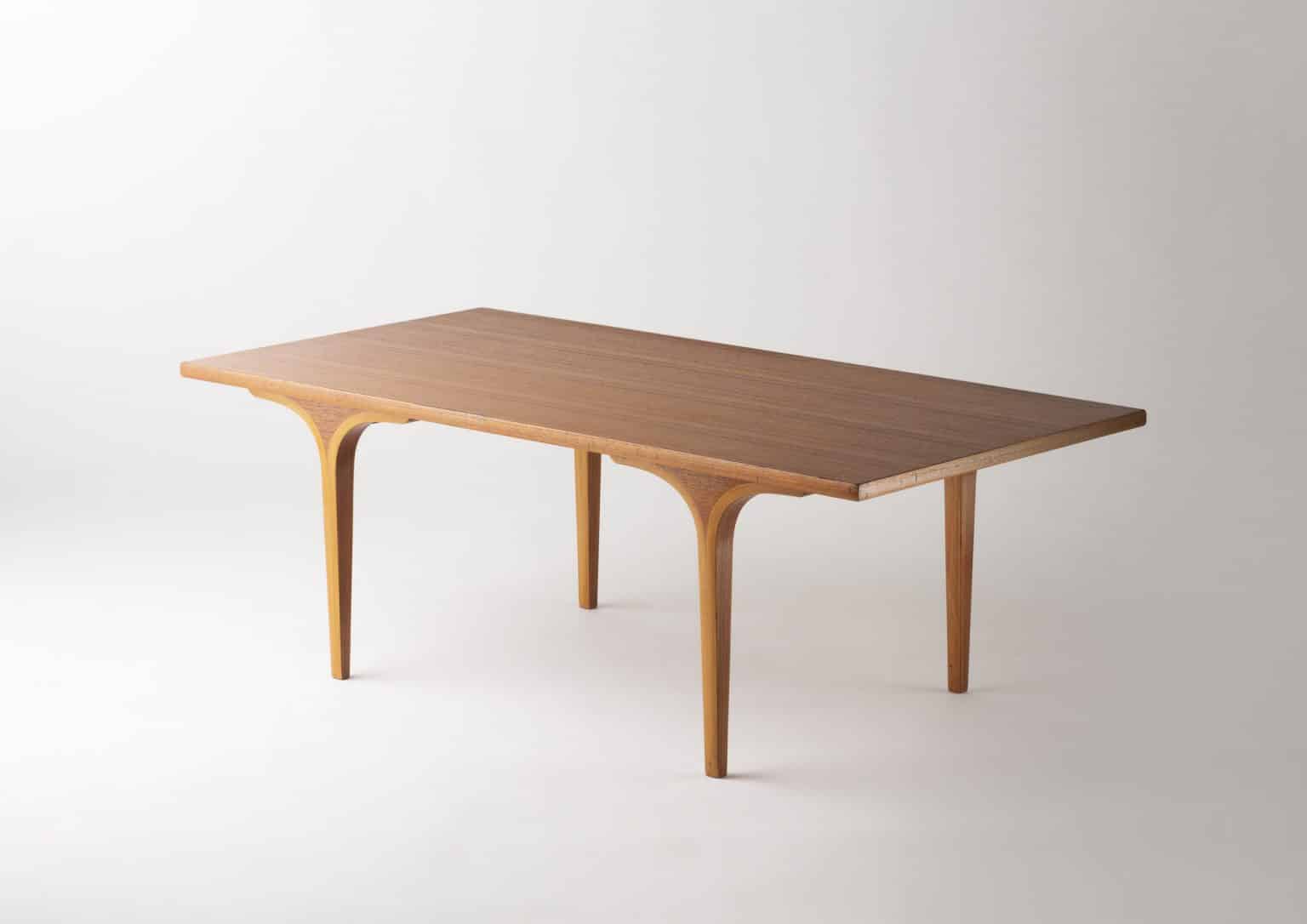 Table basse par Daisaku Cho