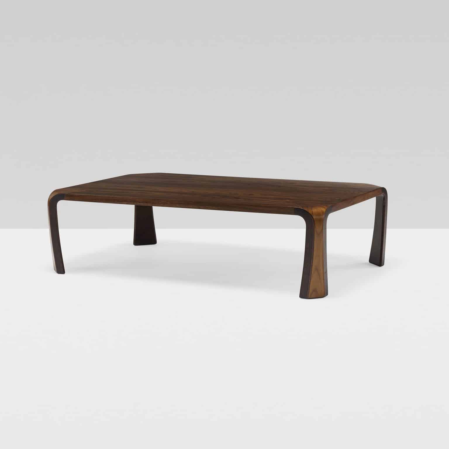 Table basse par Inui Saburo