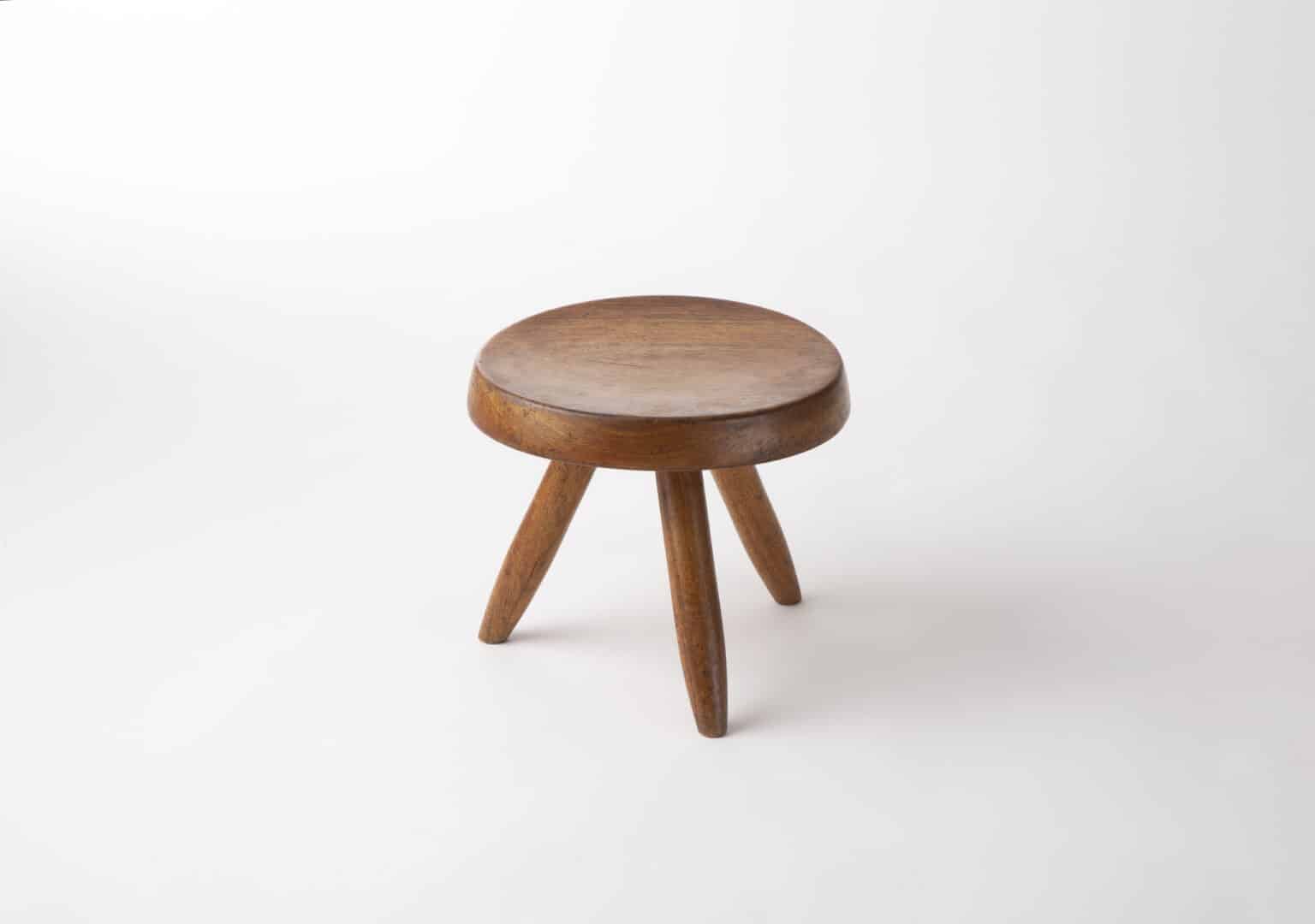 Tabouret berger par charlotte perriand