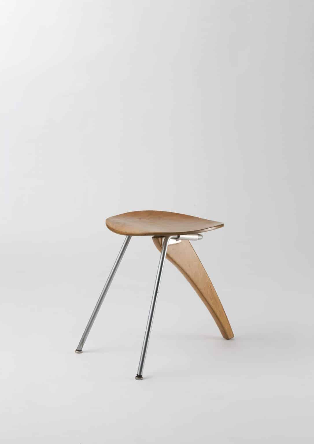 Tabouret modèle « IN-22 »